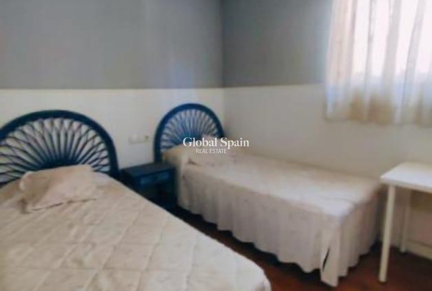 Wiederverkauf - VILLA -
TORREVIEJA - Aguas Nuevas