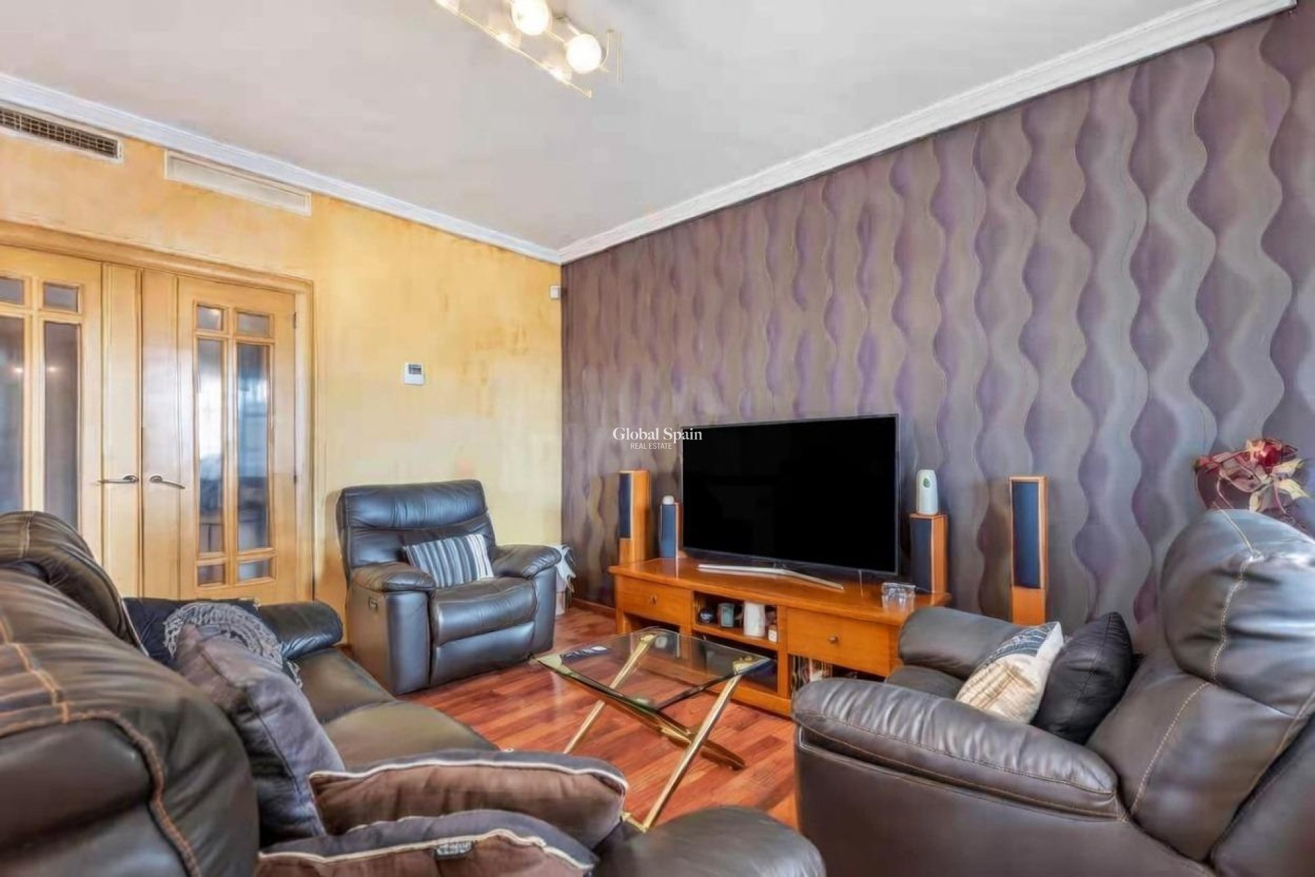 Wiederverkauf - VILLA -
TORREVIEJA - Aguas Nuevas