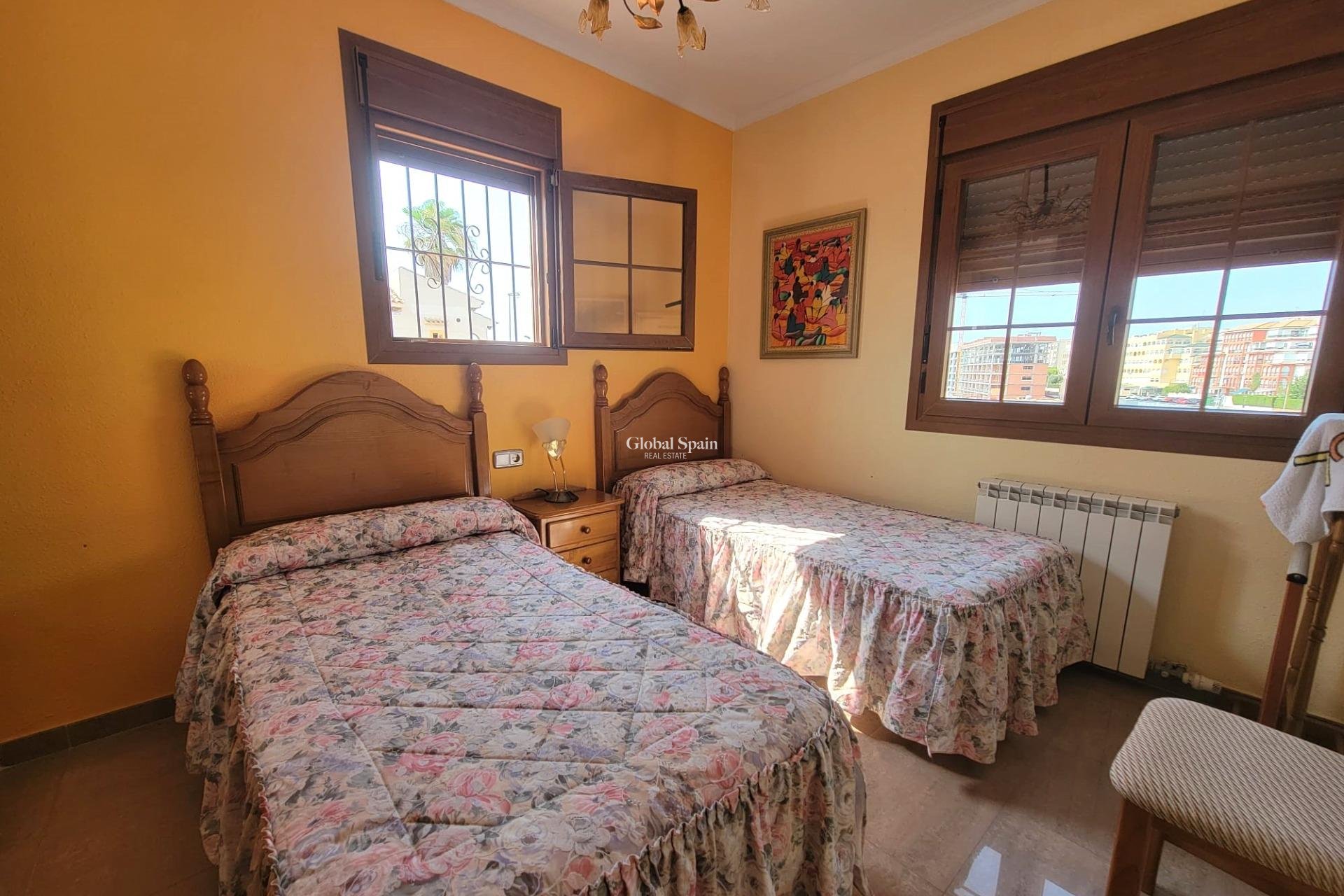 Wiederverkauf - VILLA -
TORREVIEJA - Aguas Nuevas