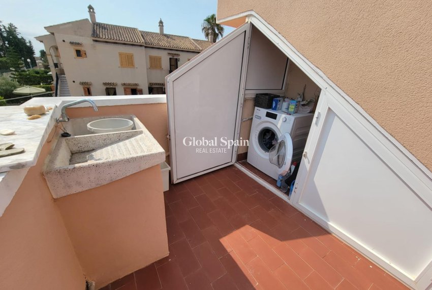 Wiederverkauf - VILLA -
TORREVIEJA - Aguas Nuevas