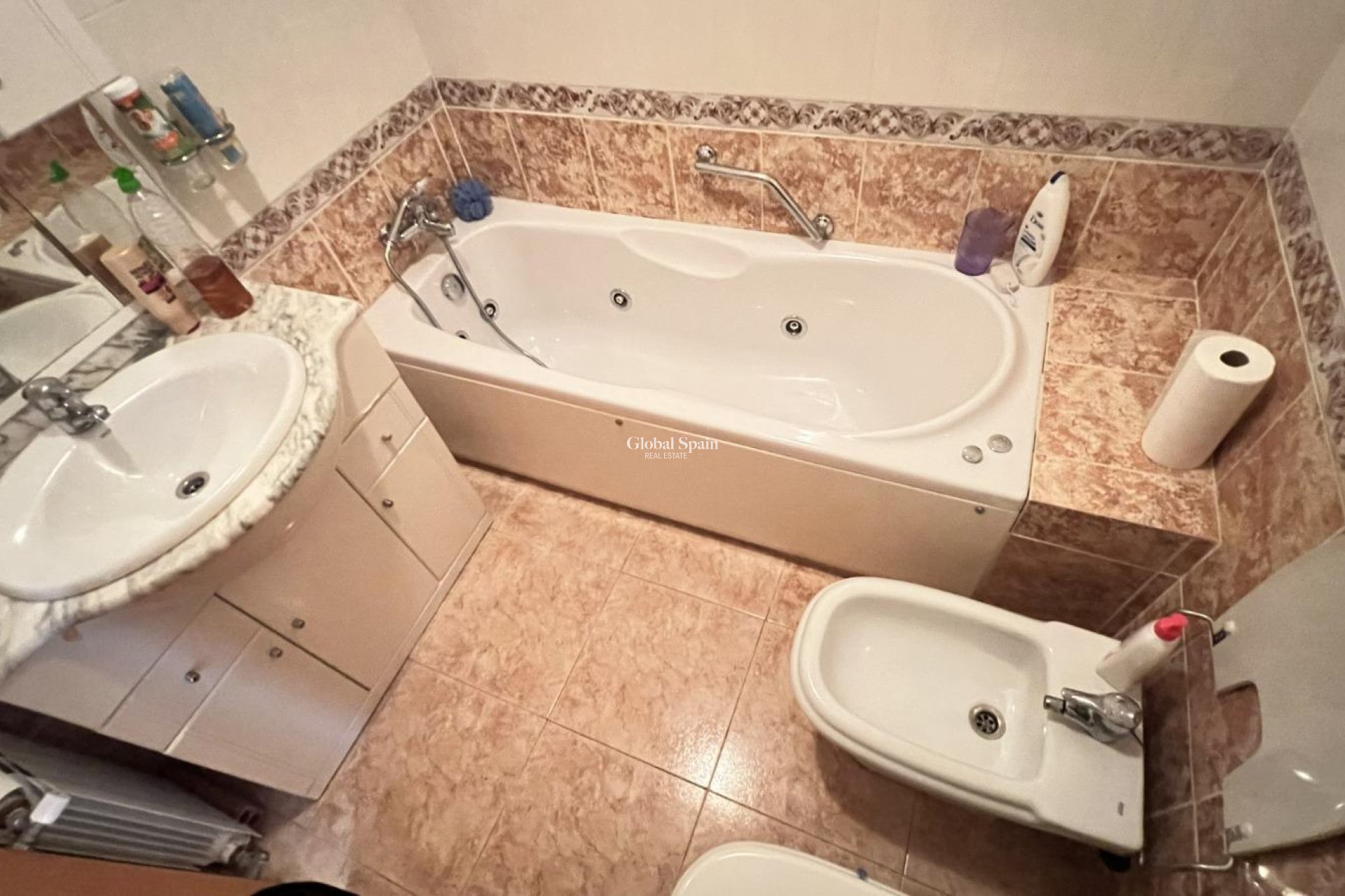 Wiederverkauf - VILLA -
TORREVIEJA - Aguas Nuevas