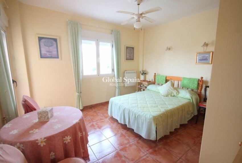 Wiederverkauf - VILLA -
TORREVIEJA - Aguas Nuevas