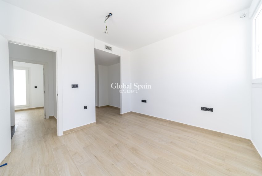 Wiederverkauf - Villa -
TORREVIEJA - Aguas Nuevas