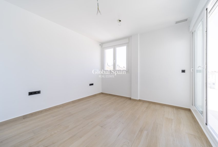 Wiederverkauf - Villa -
TORREVIEJA - Aguas Nuevas