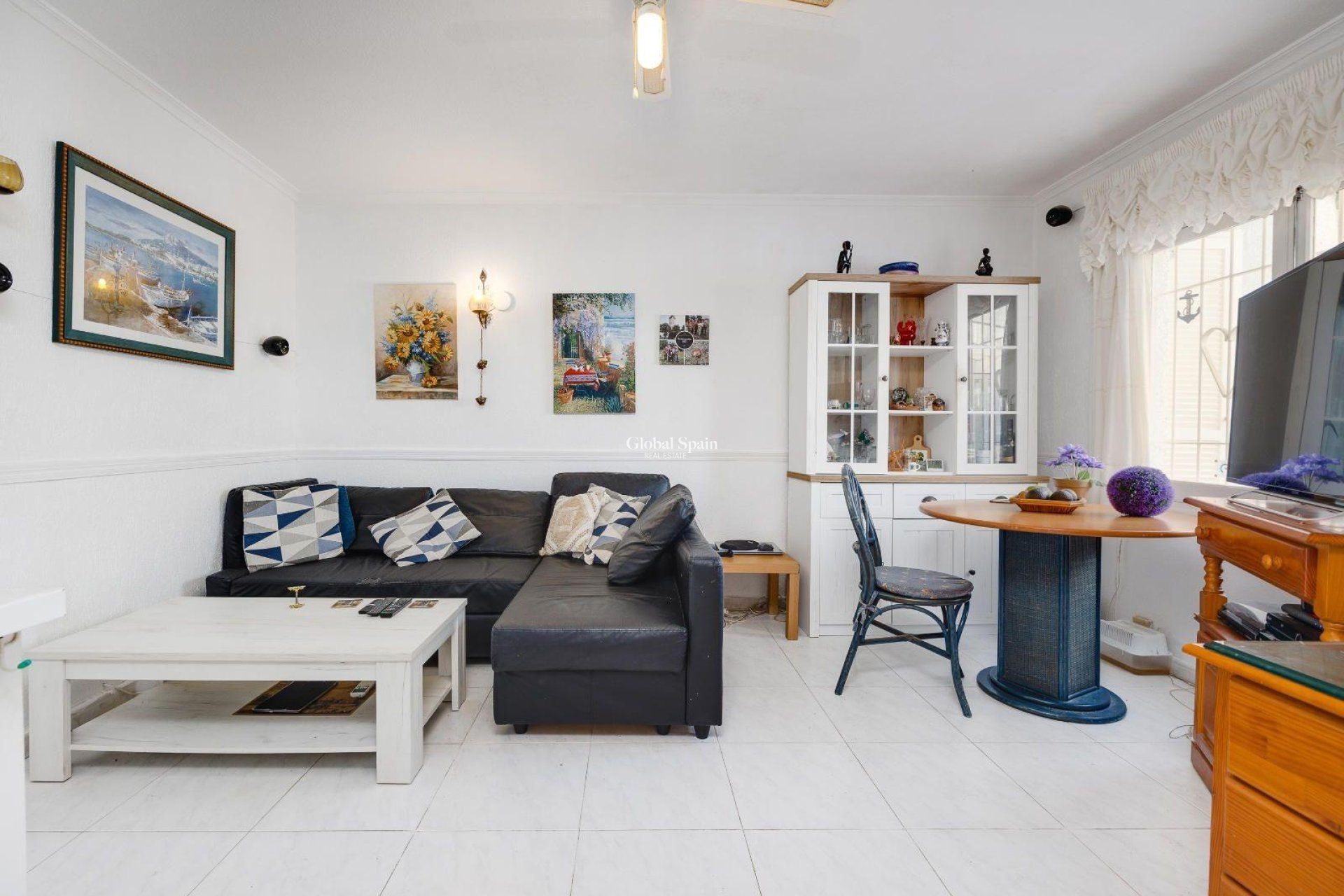 Wiederverkauf - VILLA -
TORREVIEJA - Calas blanca