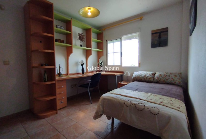 Wiederverkauf - VILLA -
TORREVIEJA - Costa Blanca