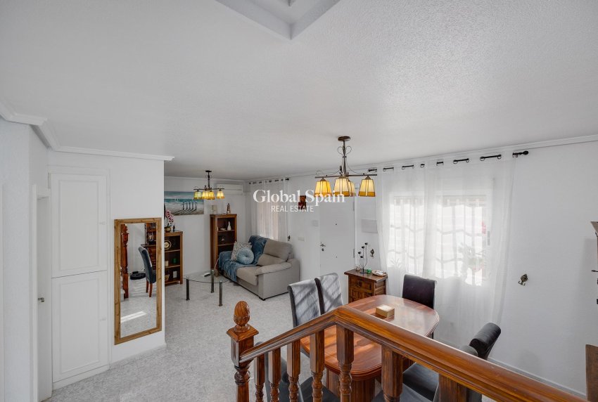 Wiederverkauf - VILLA -
TORREVIEJA - Costa Blanca