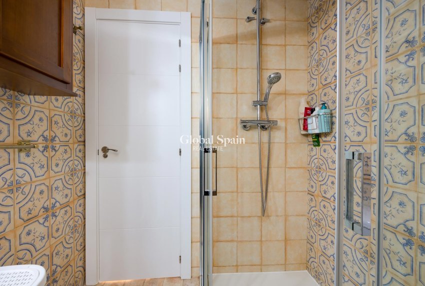 Wiederverkauf - VILLA -
TORREVIEJA - Costa Blanca