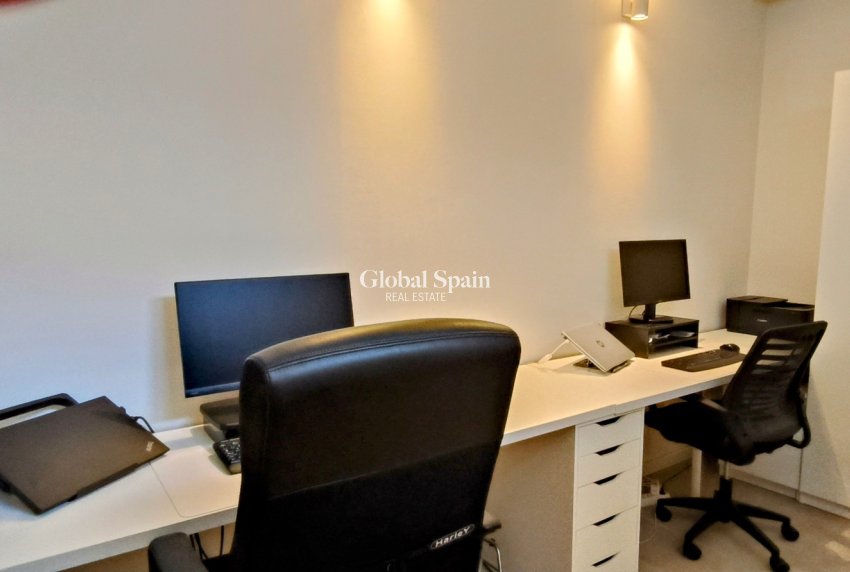 Wiederverkauf - VILLA -
TORREVIEJA - Costa Blanca