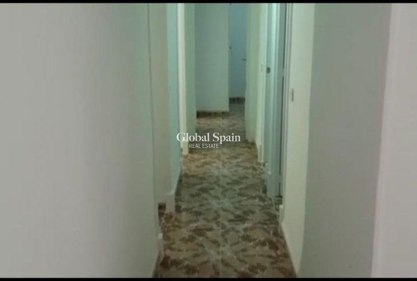 Wiederverkauf - VILLA -
TORREVIEJA - Costa Blanca