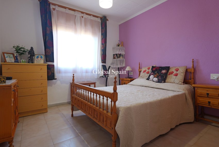 Wiederverkauf - VILLA -
TORREVIEJA - Costa Blanca