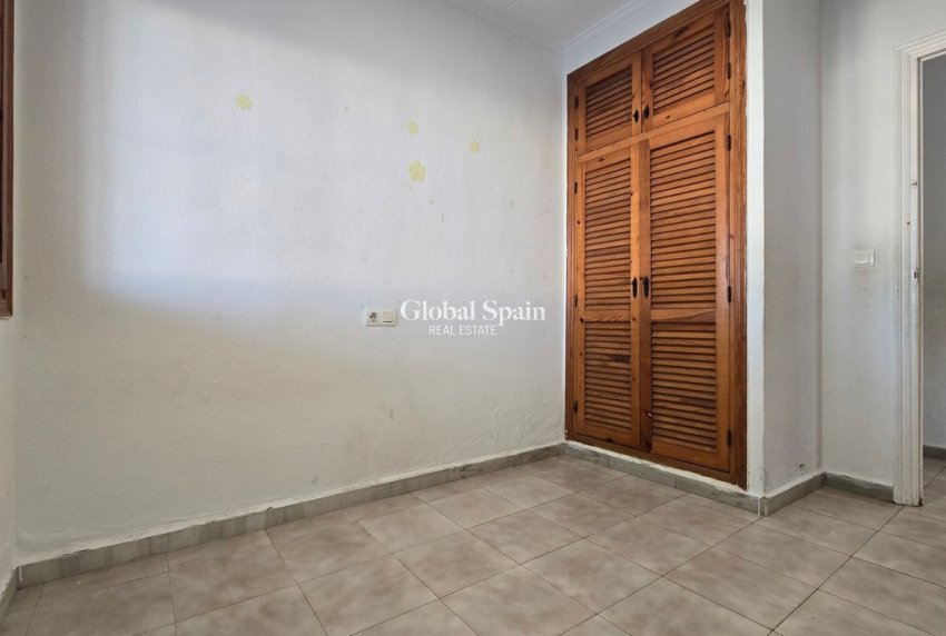 Wiederverkauf - VILLA -
TORREVIEJA - Costa Blanca