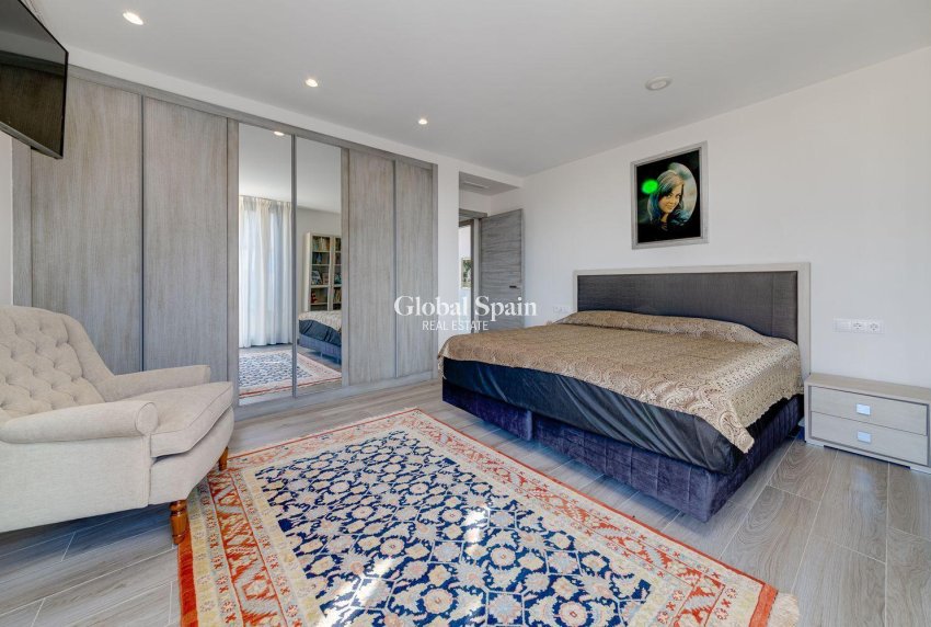 Wiederverkauf - VILLA -
TORREVIEJA - Costa Blanca