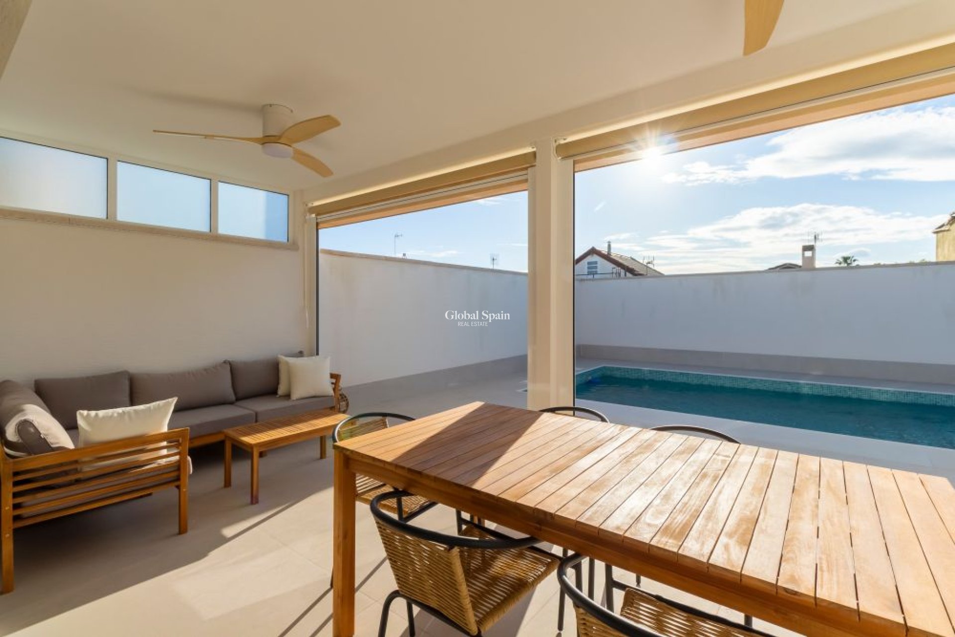 Wiederverkauf - VILLA -
TORREVIEJA - Costa Blanca