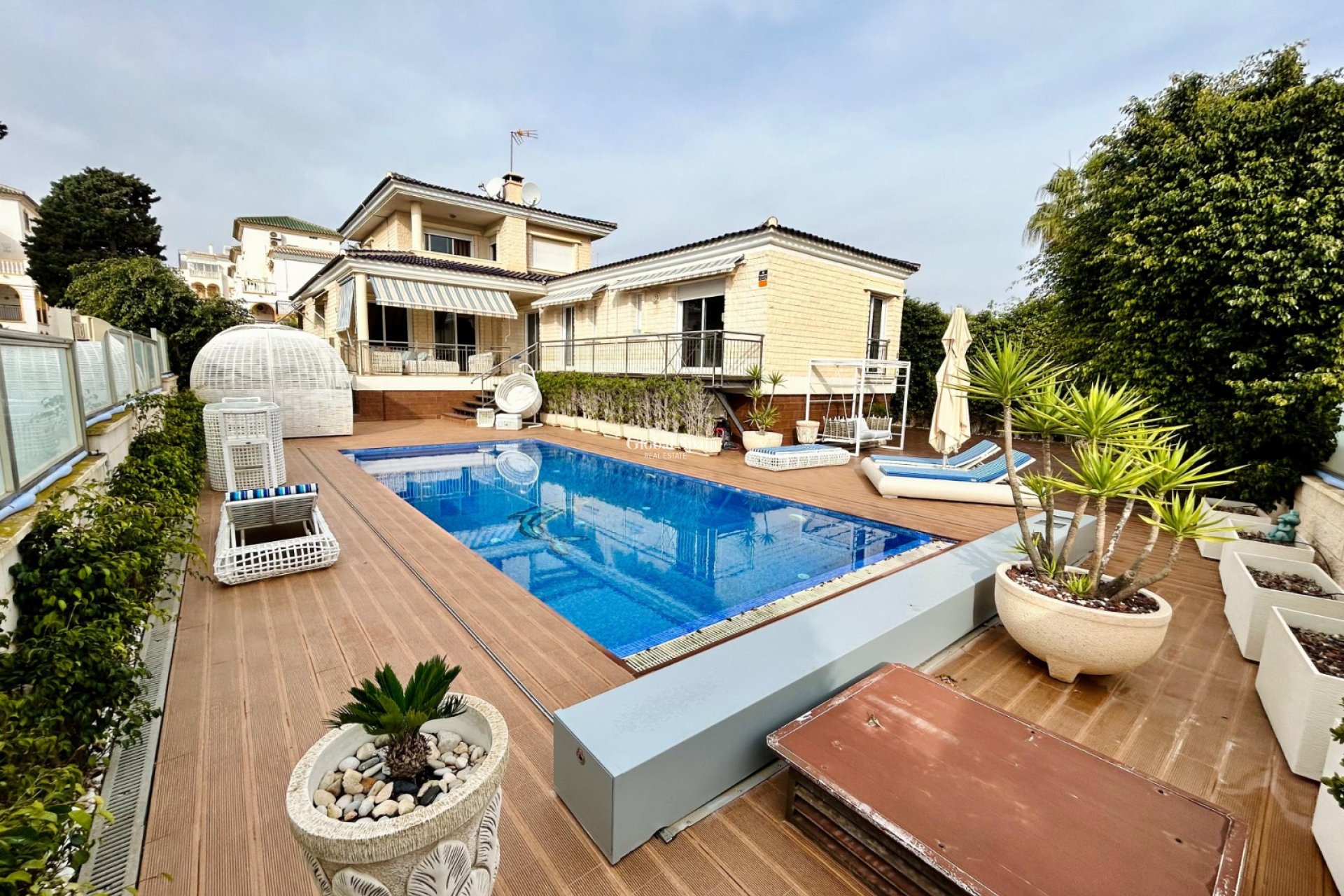 Wiederverkauf - VILLA -
TORREVIEJA - Costa Blanca