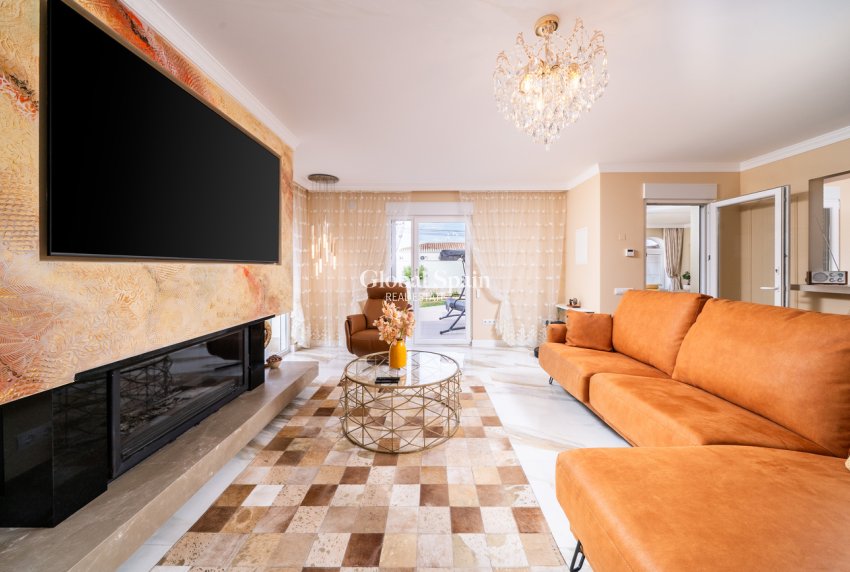 Wiederverkauf - VILLA -
TORREVIEJA - Costa Blanca