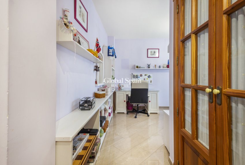 Wiederverkauf - VILLA -
TORREVIEJA - Costa Blanca