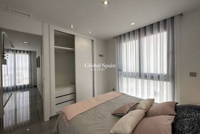 Wiederverkauf - VILLA -
TORREVIEJA - Costa Blanca