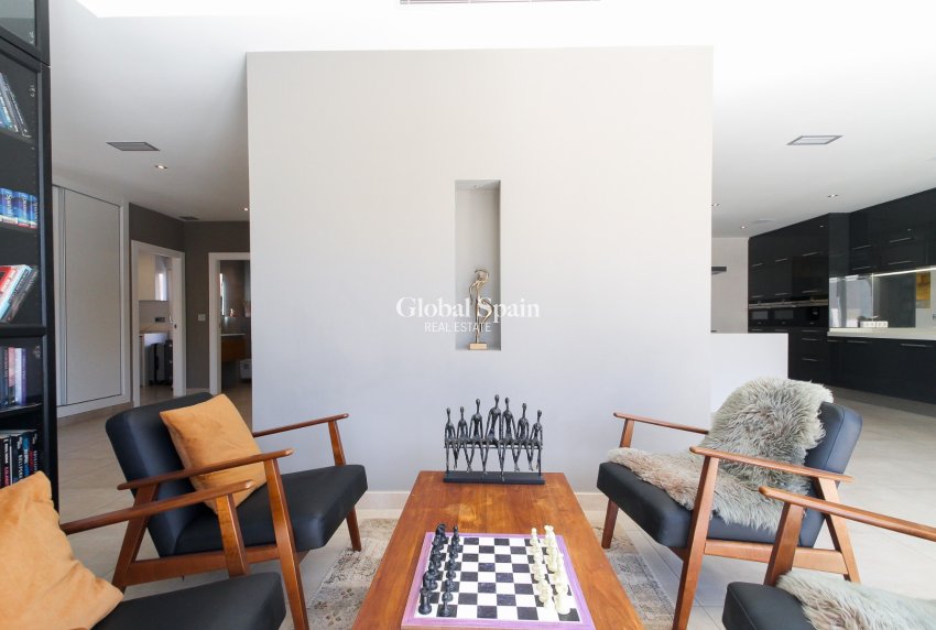 Wiederverkauf - VILLA -
TORREVIEJA - Costa Blanca