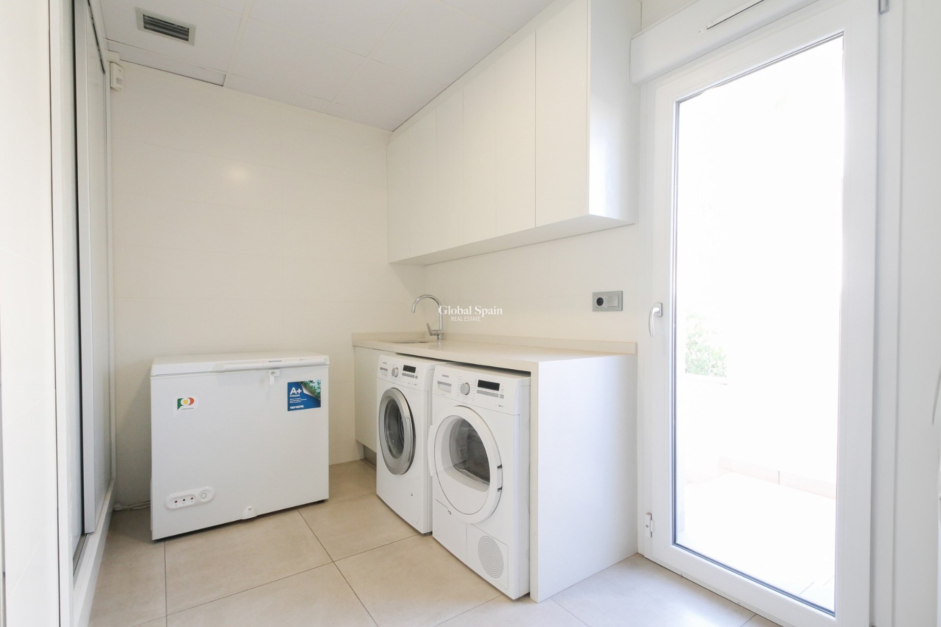 Wiederverkauf - VILLA -
TORREVIEJA - Costa Blanca