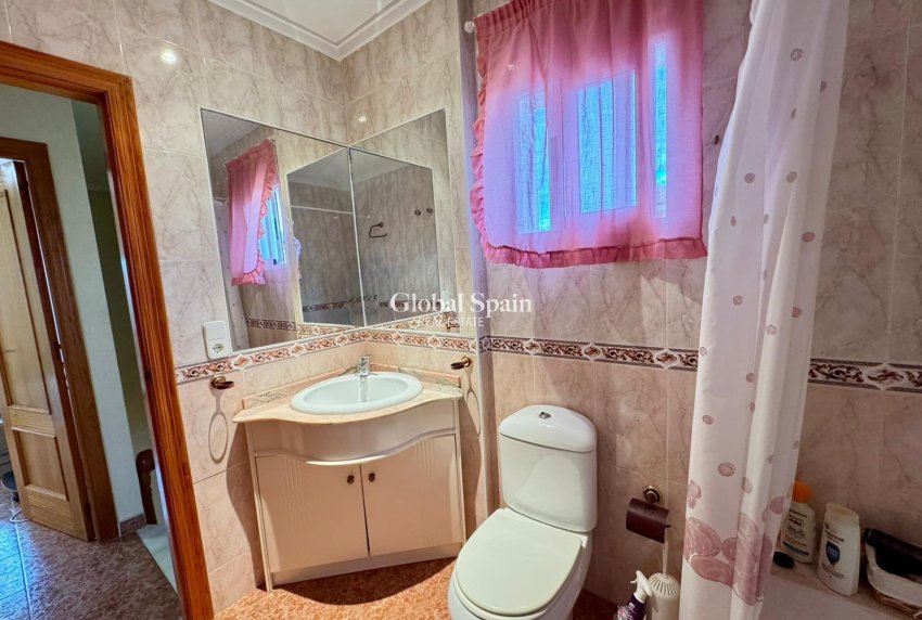 Wiederverkauf - VILLA -
TORREVIEJA - Costa Blanca