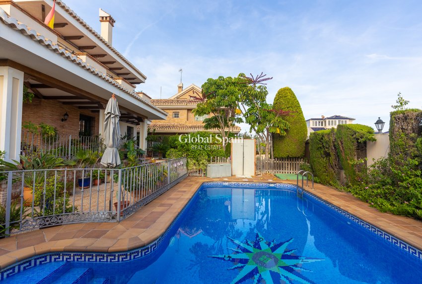 Wiederverkauf - VILLA -
TORREVIEJA - Costa Blanca