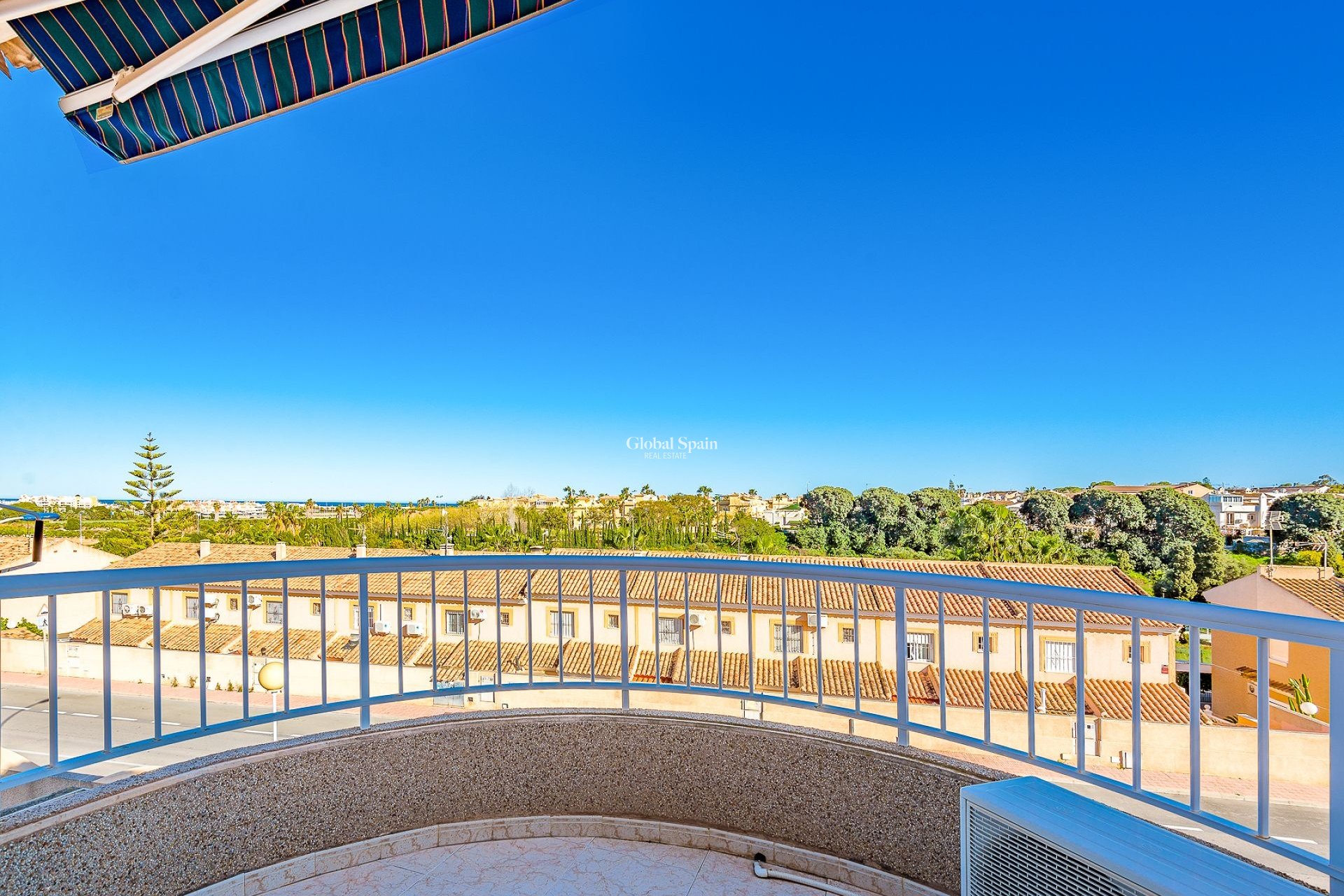 Wiederverkauf - VILLA -
TORREVIEJA - Costa Blanca