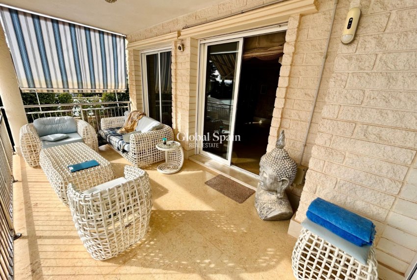 Wiederverkauf - VILLA -
TORREVIEJA - Costa Blanca