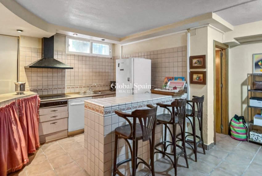 Wiederverkauf - VILLA -
TORREVIEJA - Costa Blanca