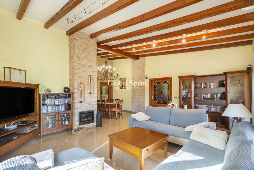 Wiederverkauf - VILLA -
TORREVIEJA - Costa Blanca