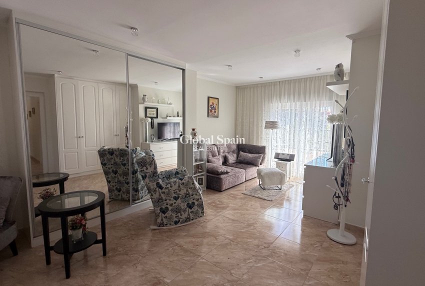 Wiederverkauf - VILLA -
TORREVIEJA - Costa Blanca