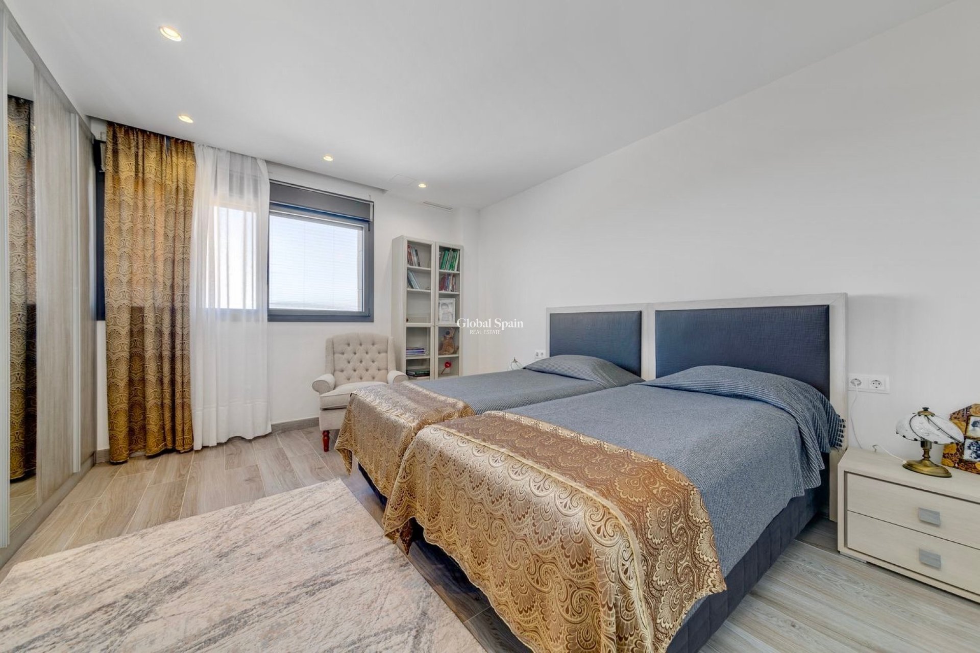 Wiederverkauf - VILLA -
TORREVIEJA - Costa Blanca