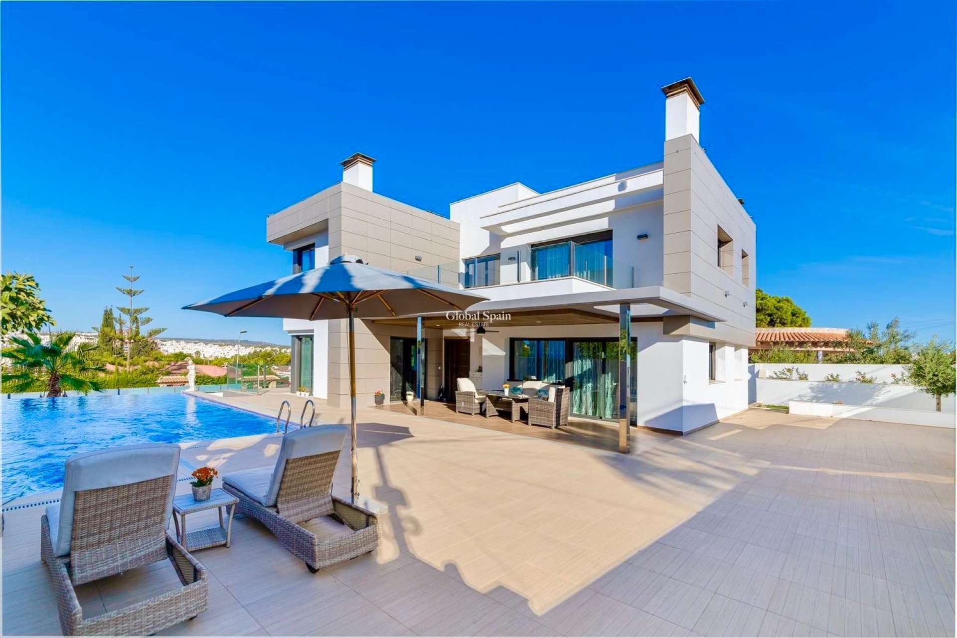 Wiederverkauf - VILLA -
TORREVIEJA - Costa Blanca