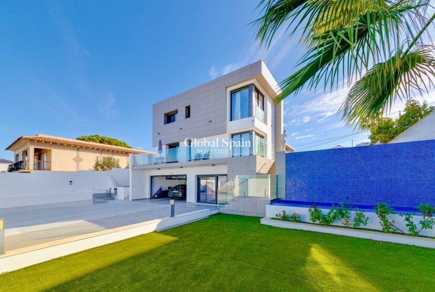 Wiederverkauf - VILLA -
TORREVIEJA - Costa Blanca
