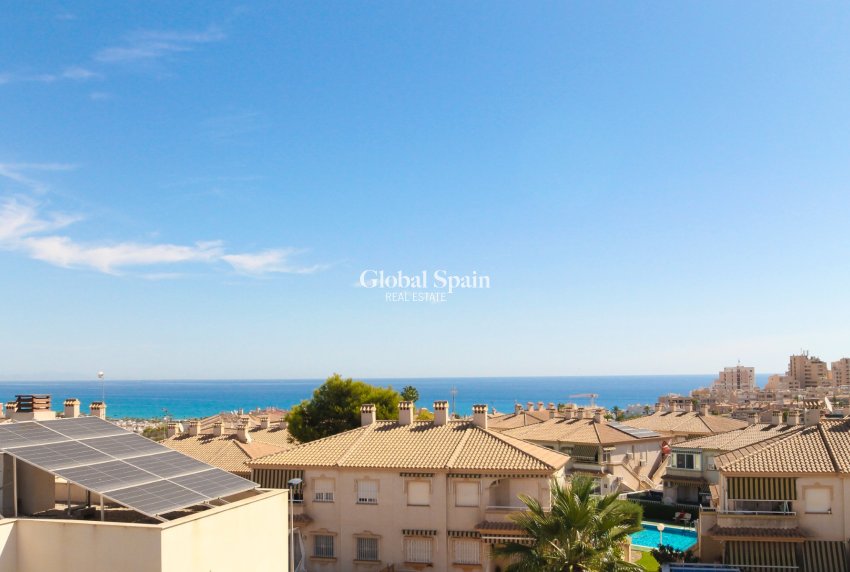 Wiederverkauf - VILLA -
TORREVIEJA - Costa Blanca