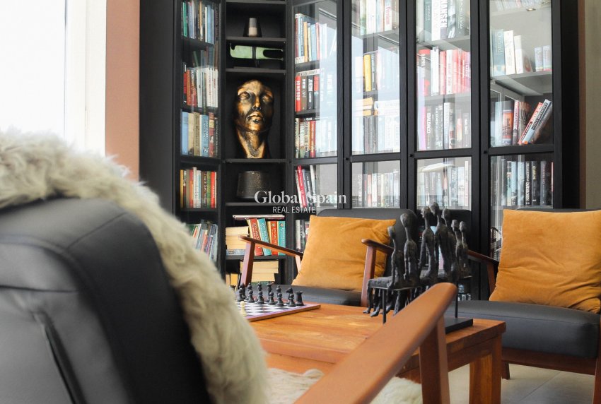 Wiederverkauf - VILLA -
TORREVIEJA - Costa Blanca