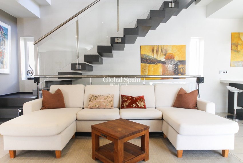 Wiederverkauf - VILLA -
TORREVIEJA - Costa Blanca