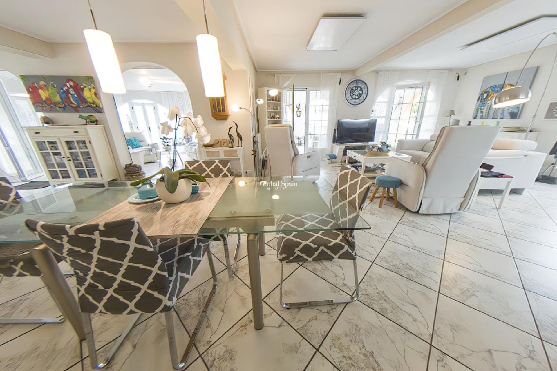 Wiederverkauf - VILLA -
TORREVIEJA - Costa Blanca