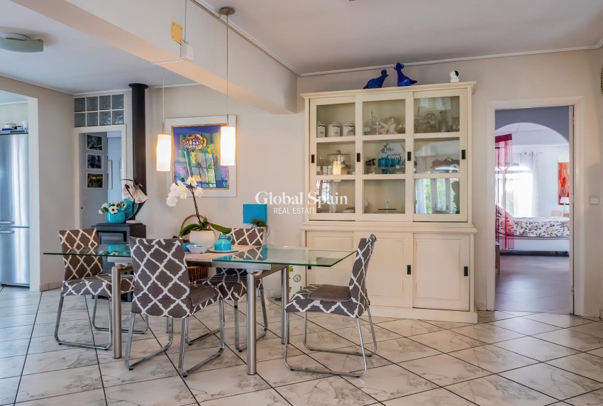 Wiederverkauf - VILLA -
TORREVIEJA - Costa Blanca