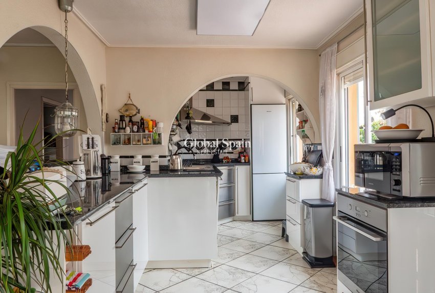 Wiederverkauf - VILLA -
TORREVIEJA - Costa Blanca