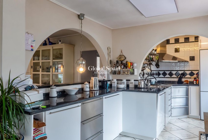 Wiederverkauf - VILLA -
TORREVIEJA - Costa Blanca