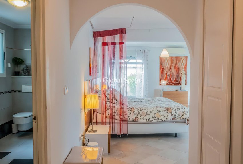 Wiederverkauf - VILLA -
TORREVIEJA - Costa Blanca