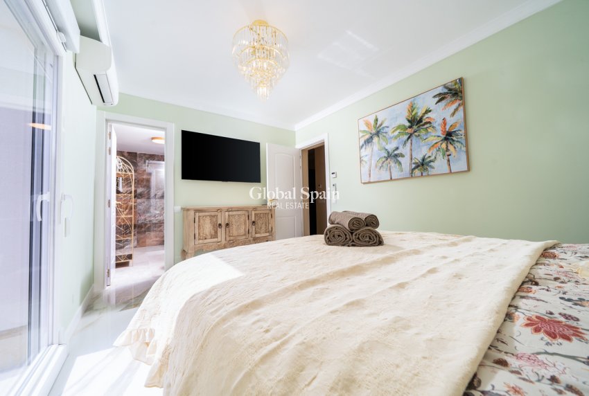 Wiederverkauf - VILLA -
TORREVIEJA - Costa Blanca