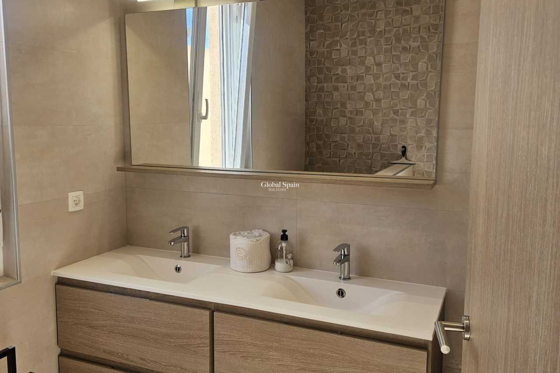 Wiederverkauf - VILLA -
TORREVIEJA - Costa Blanca