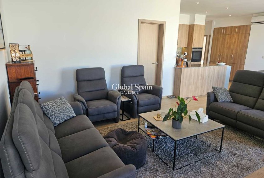 Wiederverkauf - VILLA -
TORREVIEJA - Costa Blanca