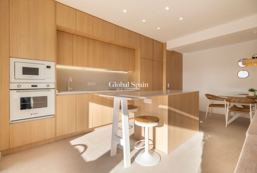 Wiederverkauf - VILLA -
TORREVIEJA - Costa Blanca