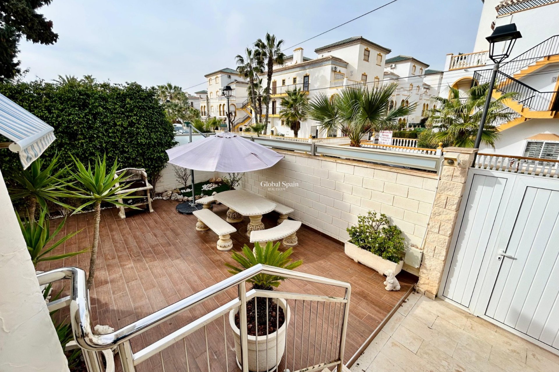 Wiederverkauf - VILLA -
TORREVIEJA - Costa Blanca