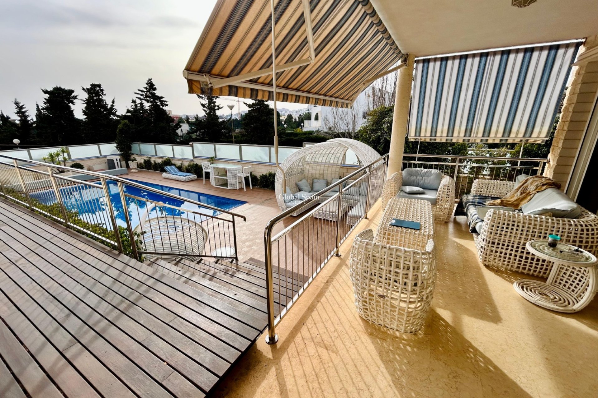 Wiederverkauf - VILLA -
TORREVIEJA - Costa Blanca