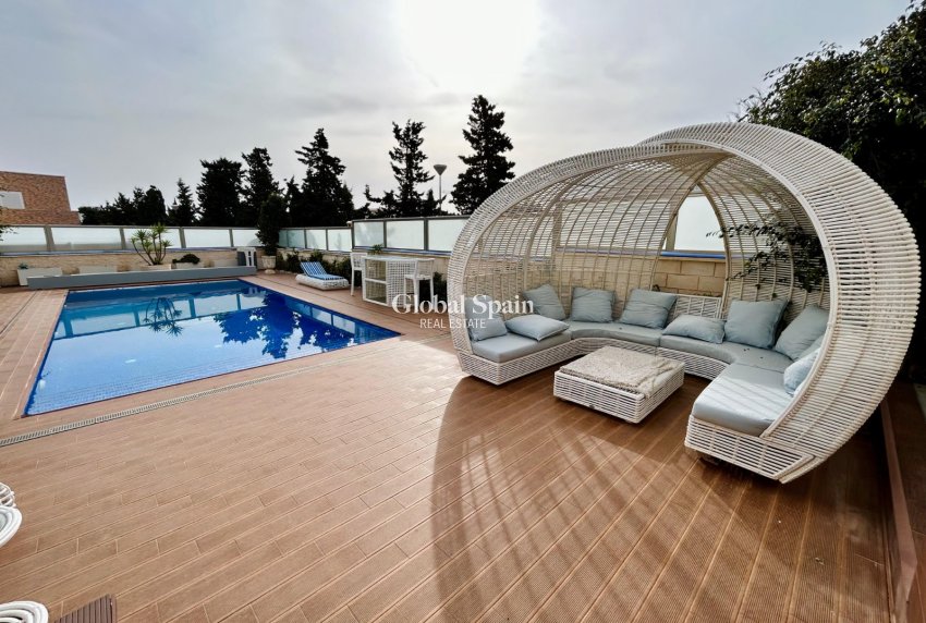 Wiederverkauf - VILLA -
TORREVIEJA - Costa Blanca