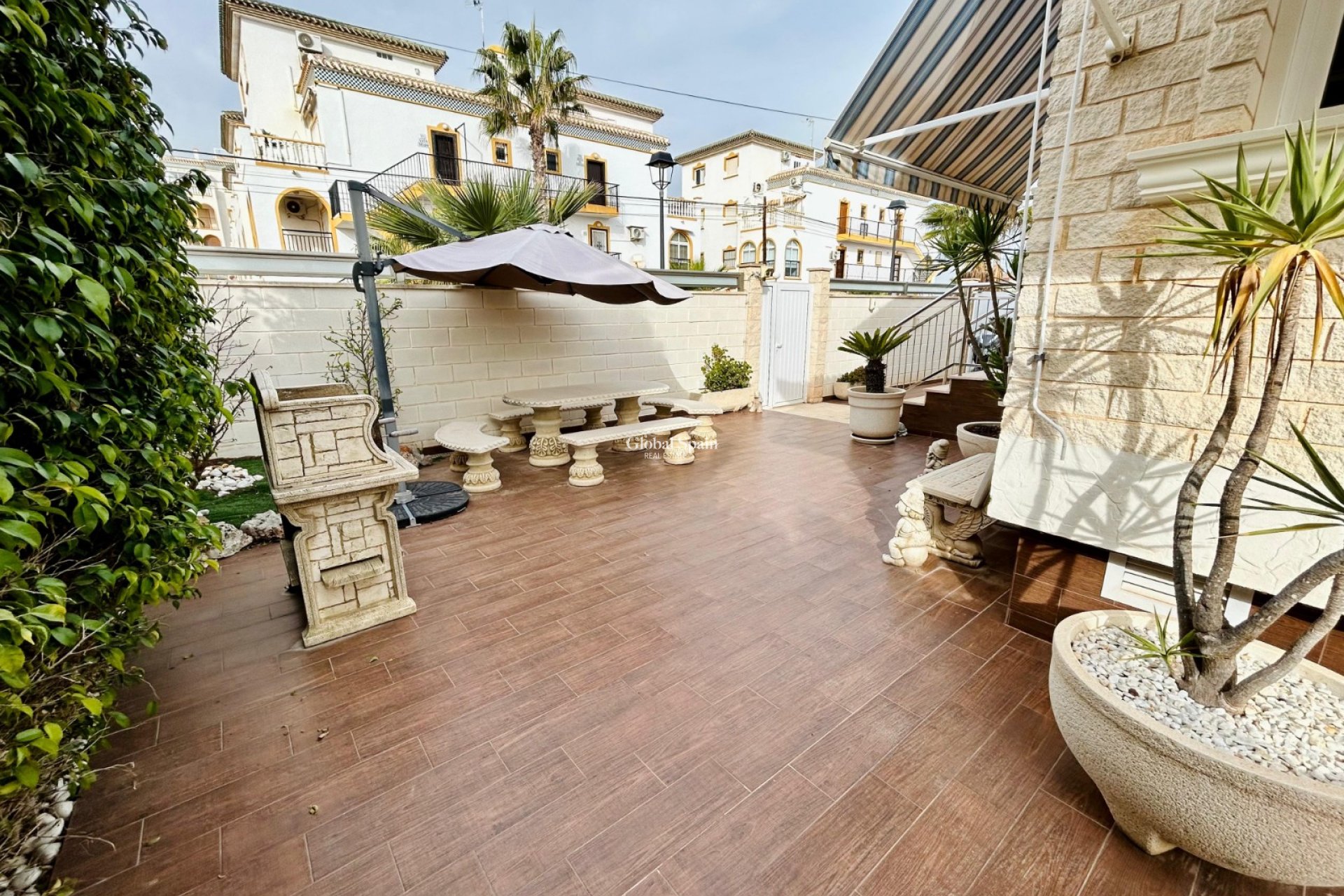 Wiederverkauf - VILLA -
TORREVIEJA - Costa Blanca